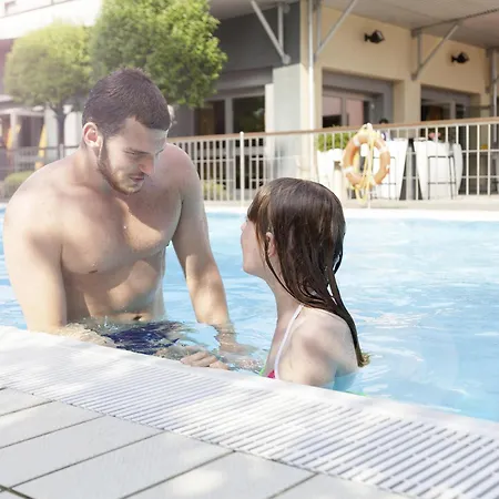 Hotel Novotel Due 4*